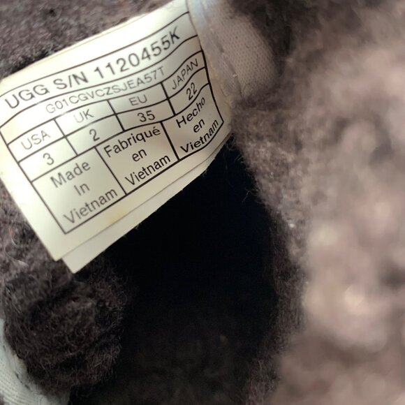 UGG X Hershey's Neumel II Kisses Kids Youth SZ 3 Silver Metallic Boots Lace Up - Picture 10 of 10